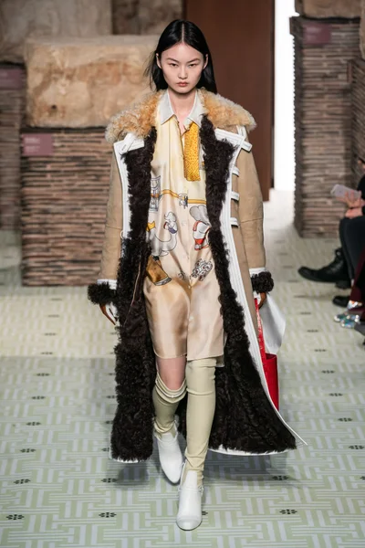 Look 39